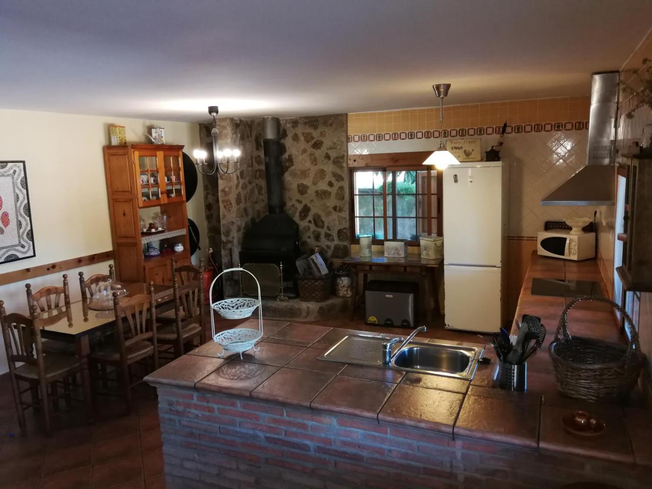 Casa Rural Balcon Del Camino Viejo Валенсія-де-Алькантара Екстер'єр фото