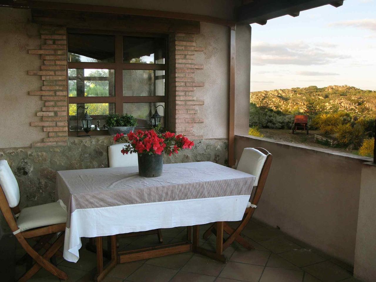 Casa Rural Balcon Del Camino Viejo Валенсія-де-Алькантара Екстер'єр фото